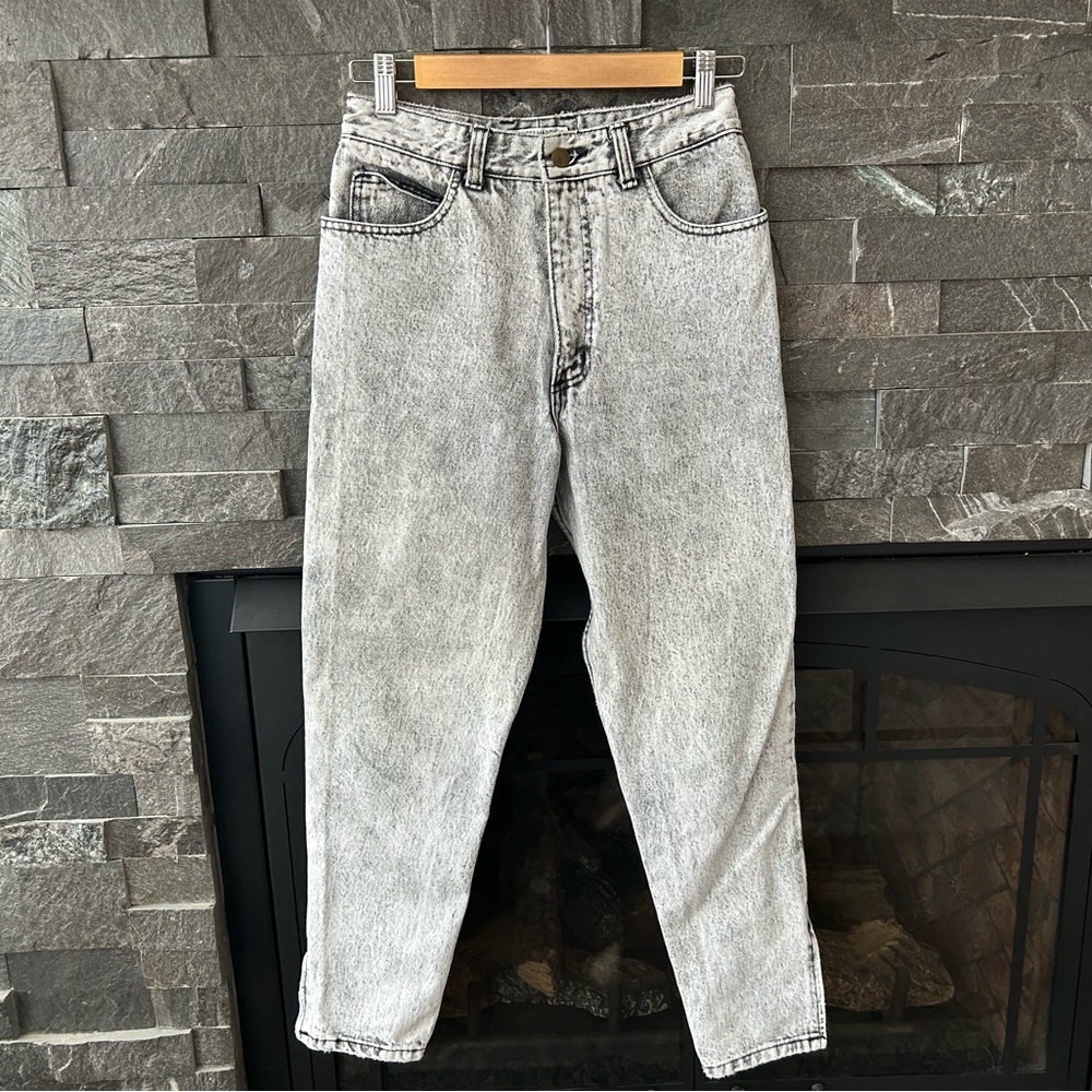 Vintage Guess - Acid Wash Denim - High Rise Skinny W/ Zippered Ankles